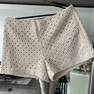 CROTCHET BANANA REPUBLIC SHORTS - HIGH WAIST